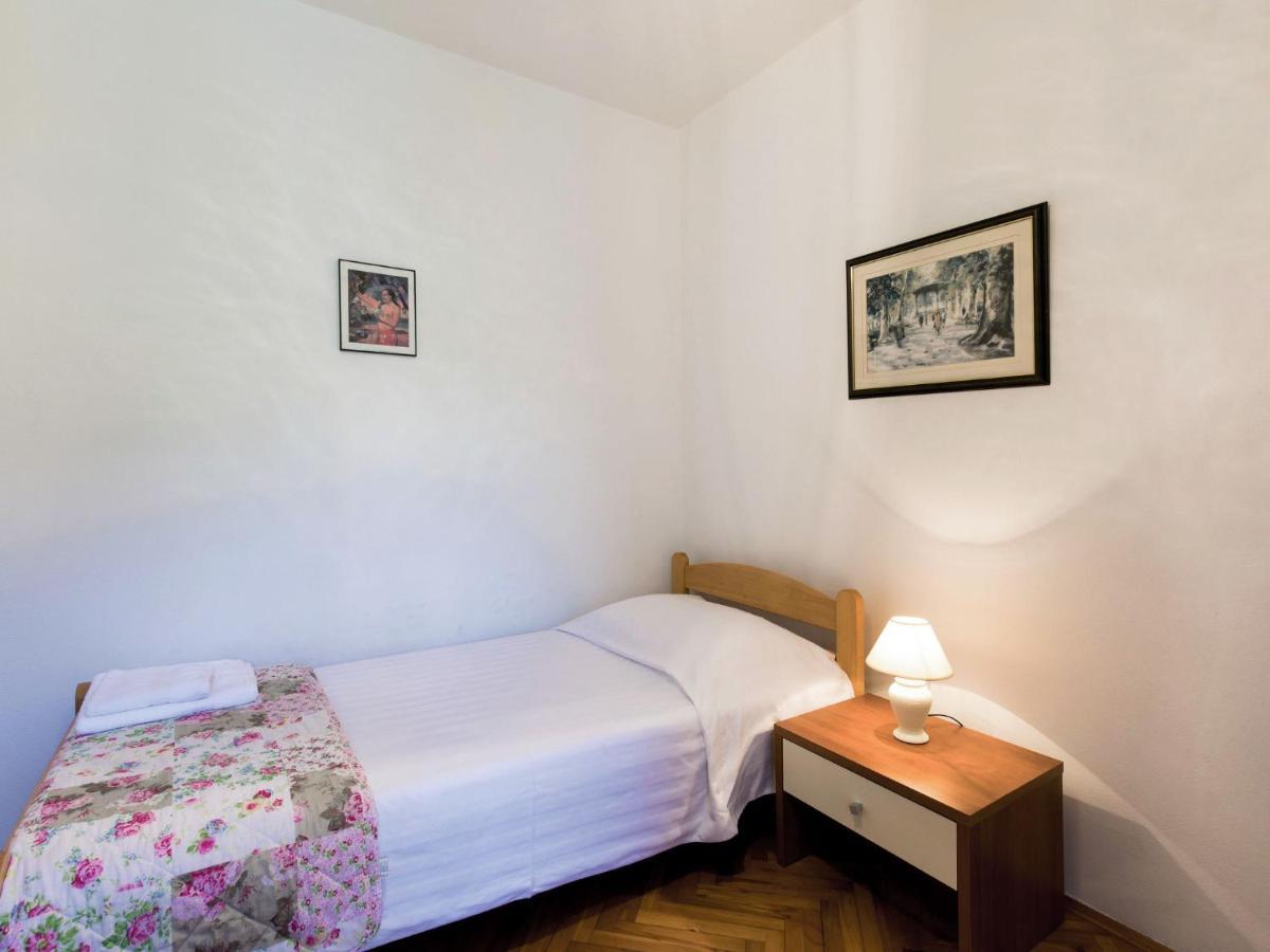 Appartamento Luka - Lov218 By Interhome